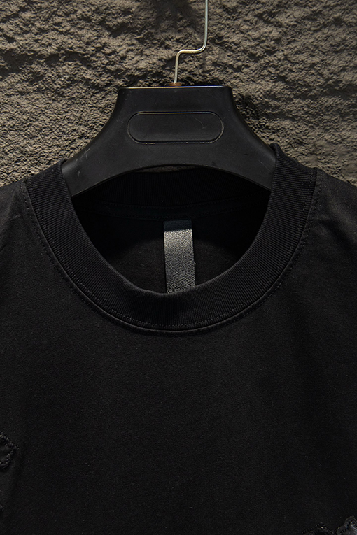 クロムハーツ ヘビーデューティーなダメージパッチ刺繍入りレザーラベル金具き半袖Tシャツ