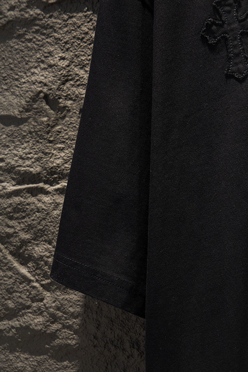 クロムハーツ ヘビーデューティーなダメージパッチ刺繍入りレザーラベル金具き半袖Tシャツ