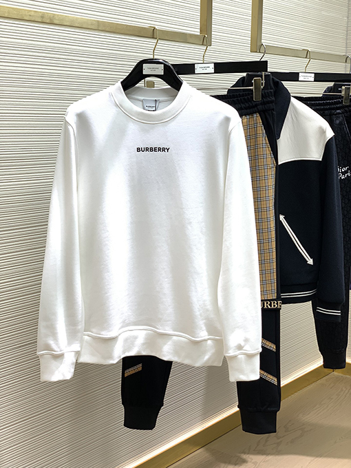 バーバリー Burberry ファッショナブルでカジュアルなクルーネックスウェットシャツ