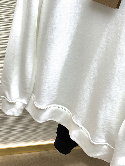 バーバリー Burberry ファッショナブルでカジュアルなクルーネックスウェットシャツ