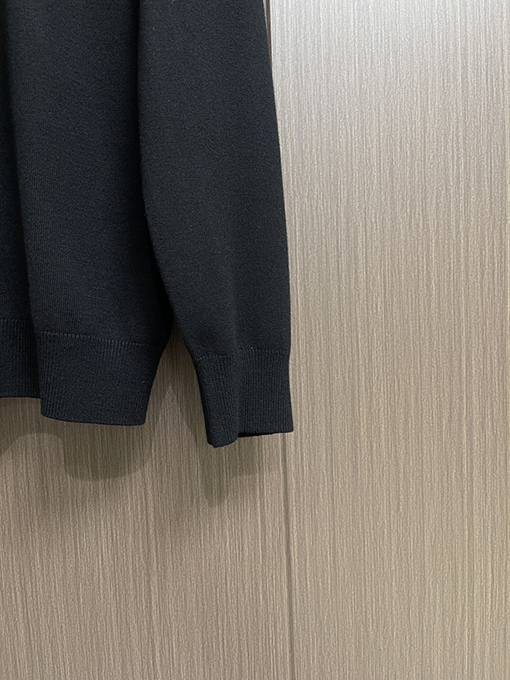 アミ 限定クラシックポニーロゴ+ハートA柄コットンクルーネックニットセーター