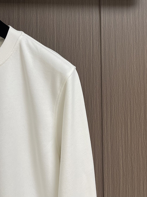 プラダ クラシック トライアングル メタル ロゴ クルーネックスウェットシャツ