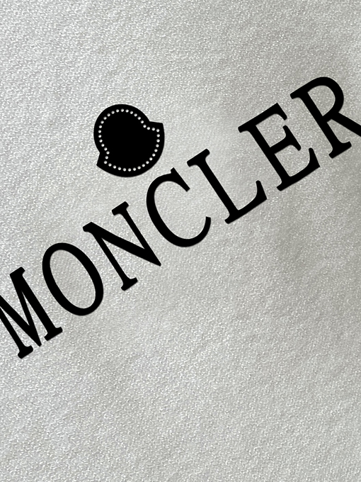 モンクレール Moncler 新しいハイネックウールセーター