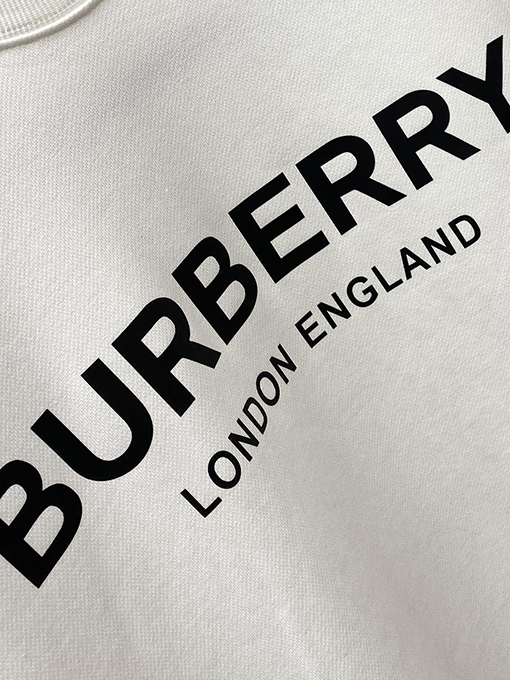バーバリー BURBERRY フロント胸にプレミアムプリントのレターロゴが入ったクルーネックスウェットシャツ