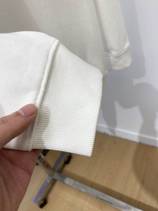 バーバリー BURBERRY フロント胸にプレミアムプリントのレターロゴが入ったクルーネックスウェットシャツ