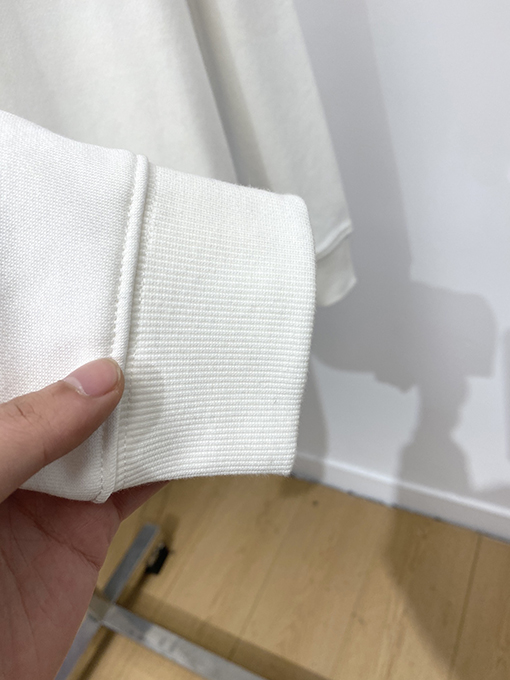 バーバリー BURBERRY 胸にプレミアムプリントのレターロゴが入ったクルーネックスウェットシャツ