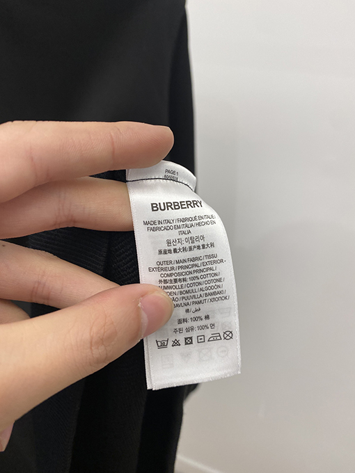 バーバリー BURBERRY 胸にプレミアムプリントのレターロゴが入ったクルーネックスウェットシャツ