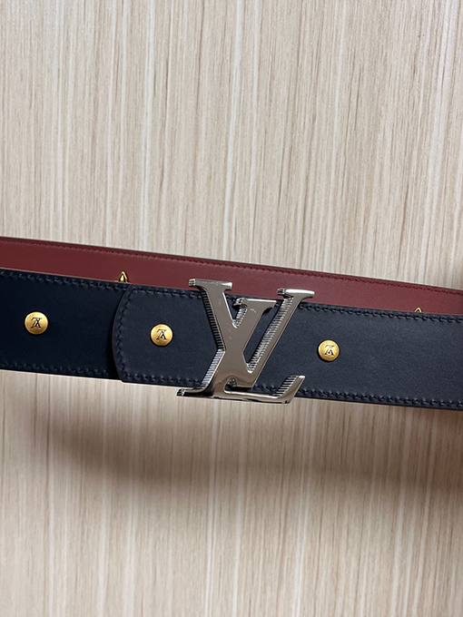 ルイヴィトンコピー LV Dimension Drift Flower Studs 新モデル両面ベルト