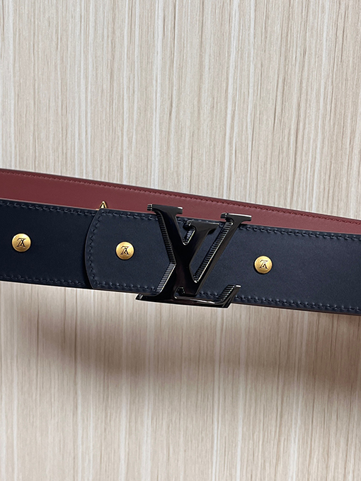 ルイヴィトンコピー LV Dimension Drift Flower Studs 新モデル両面ベルト