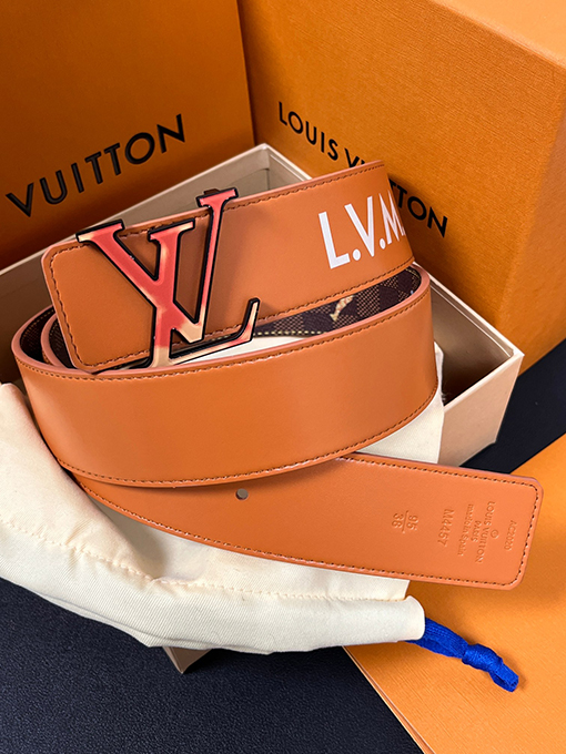 ルイヴィトン 映画の物語にインスパイアされた両面ベルト