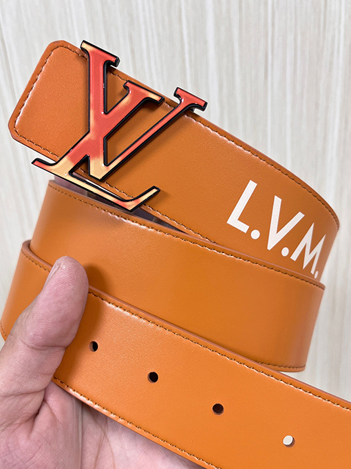 ルイヴィトン 映画の物語にインスパイアされた両面ベルト