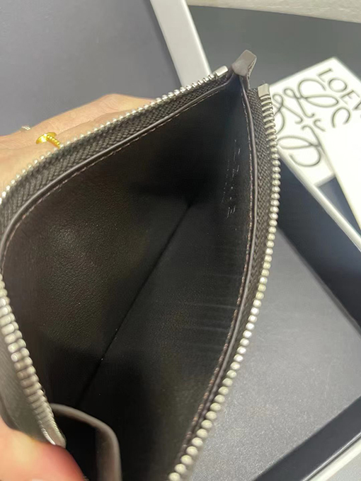 ロエベスーパーコピー 新しいメンズジッパー付きパンタカードホルダー