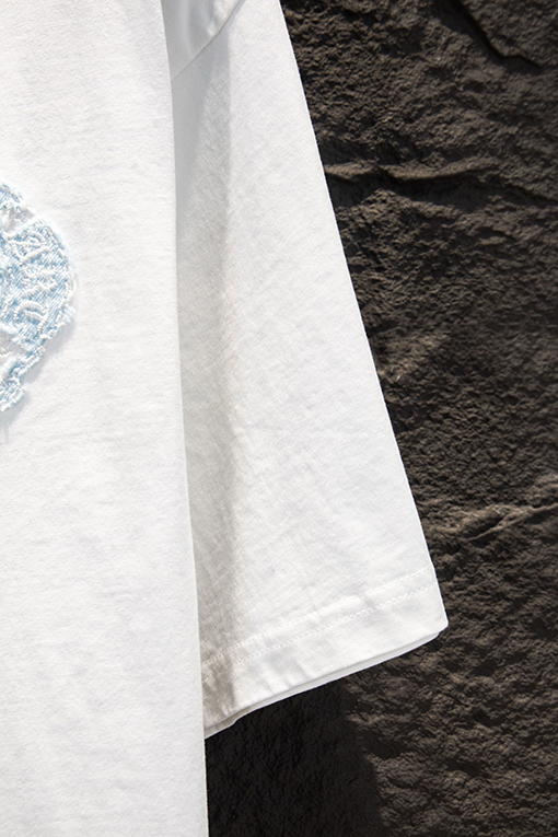 クロムハーツスーパーコピー 重工業カスタムアップリケ中空の刺繍半袖Tシャツ