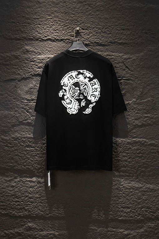 クロムハーツスーパーコピー 重工業カスタムアップリケ中空の刺繍半袖Tシャツ