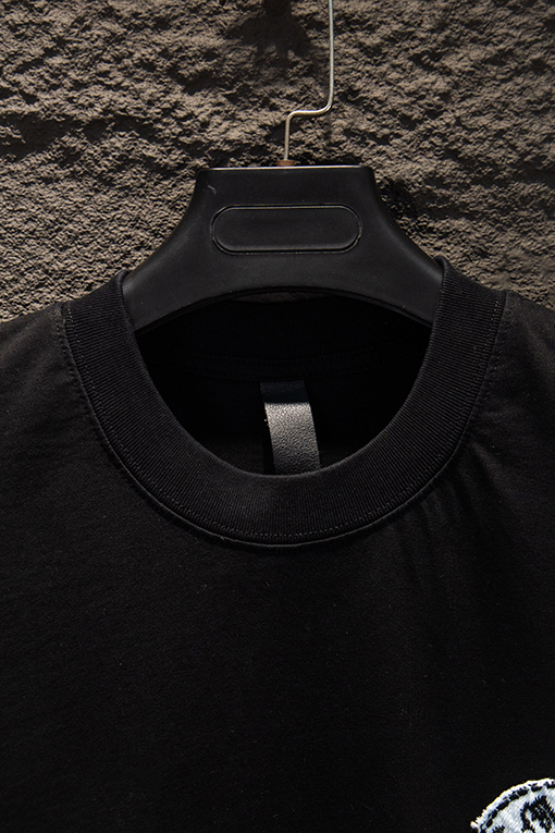 クロムハーツスーパーコピー 重工業カスタムアップリケ中空の刺繍半袖Tシャツ