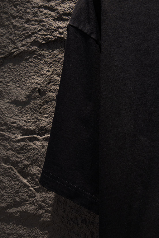 クロムハーツスーパーコピー 重工業カスタムアップリケ中空の刺繍半袖Tシャツ