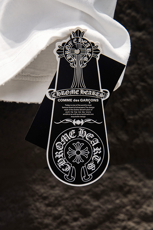 クロムハーツ ファッショナブルなダメージのウォッシュアップリケ刺繍り半袖Tシャツ