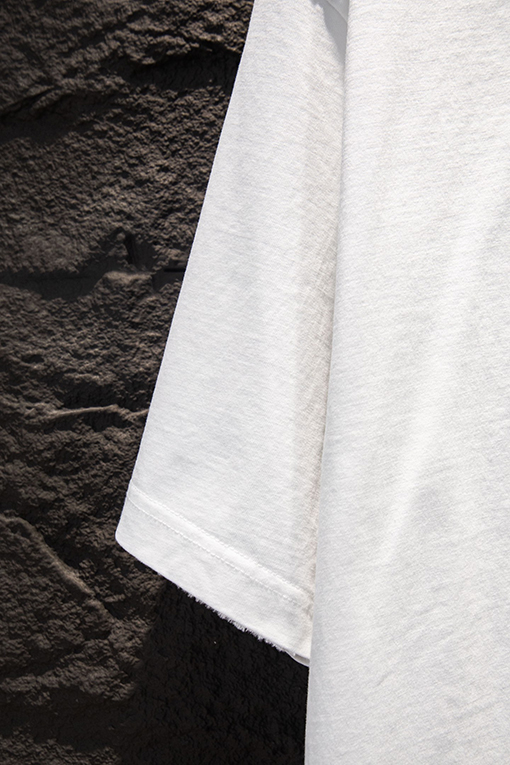 クロムハーツ ファッショナブルなダメージのウォッシュアップリケ刺繍り半袖Tシャツ