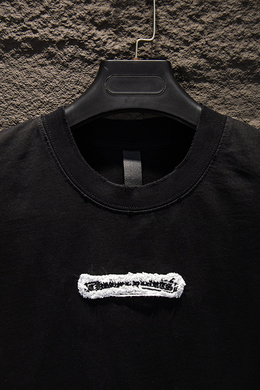 クロムハーツ ファッショナブルなダメージのウォッシュアップリケ刺繍り半袖Tシャツ