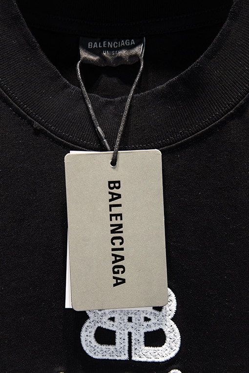 バレンシアガ Balenciaga クラシックなリバースカラースタンプダメージホロー刺繍半袖Tシャツ