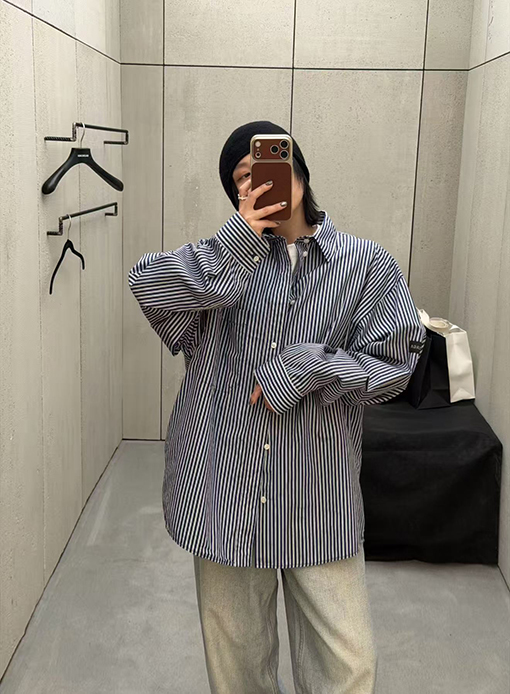 バレンシアガコピー Balenciaga アームバンド付きストライプ長袖シャツ