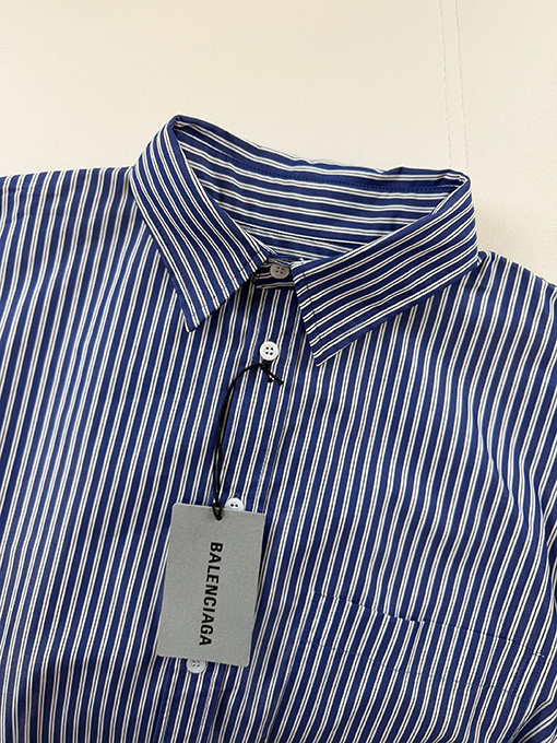 バレンシアガコピー Balenciaga アームバンド付きストライプ長袖シャツ