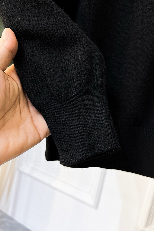 プラダスーパーコピー トライアングルロゴクルーネックセーター