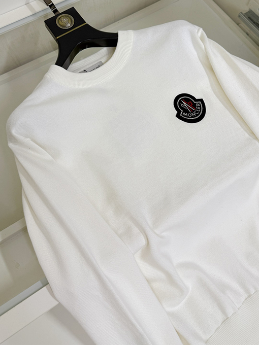 モンクレール 新作ウール混紡カスタムクルーネックセーター