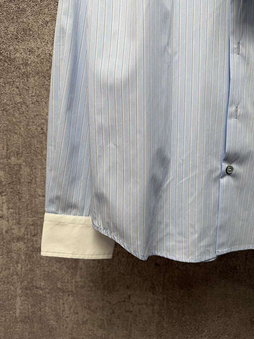 ルイヴィトン 胸にキツネの刺繍がされたポケットが付いたホワイトカラーの長袖シャツ