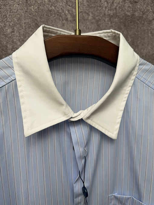 ルイヴィトン 胸にキツネの刺繍がされたポケットが付いたホワイトカラーの長袖シャツ