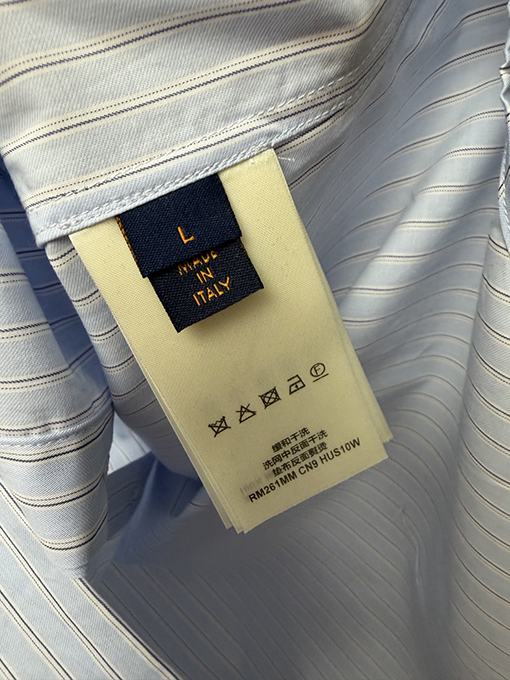 ルイヴィトンコピー ホワイトカラーの刺繍入りストライプ半袖シャツ