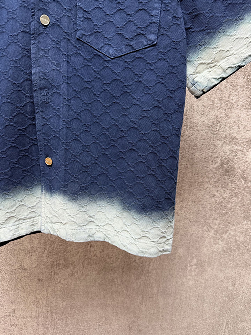 グッチ ブランドのダブルGロゴが入ったジャカードカラーのフルカバー半袖シャツ