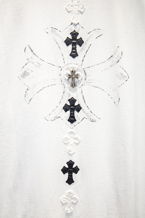 クロムハーツ ヘビーデューティーなダメージプリントのアップリケ刺繍半袖Tシャツ