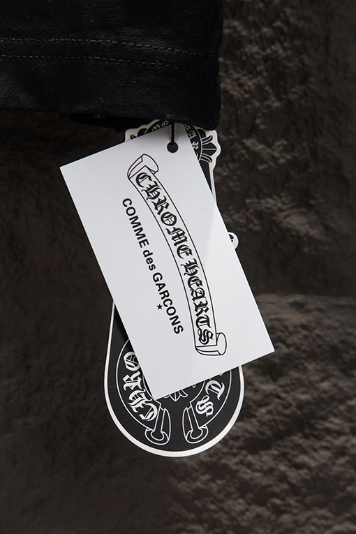 クロムハーツ ヘビーデューティーなダメージプリントのアップリケ刺繍半袖Tシャツ