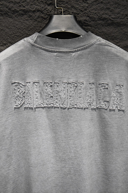 バレンシアガ Balenciaga ヘビーデューティーなリバースボトムのパッチワーク刺繍半袖Tシャツ
