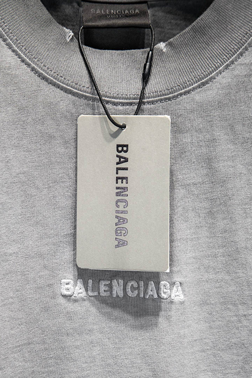 バレンシアガ Balenciaga ヘビーデューティーなリバースボトムのパッチワーク刺繍半袖Tシャツ