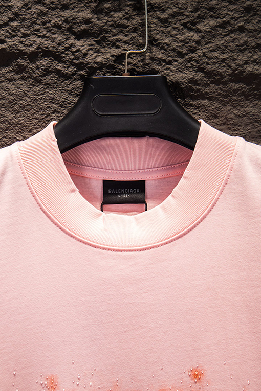 バレンシアガ Balenciaga クラシックなダメージ破れプリントラインストーンの半袖Tシャツ