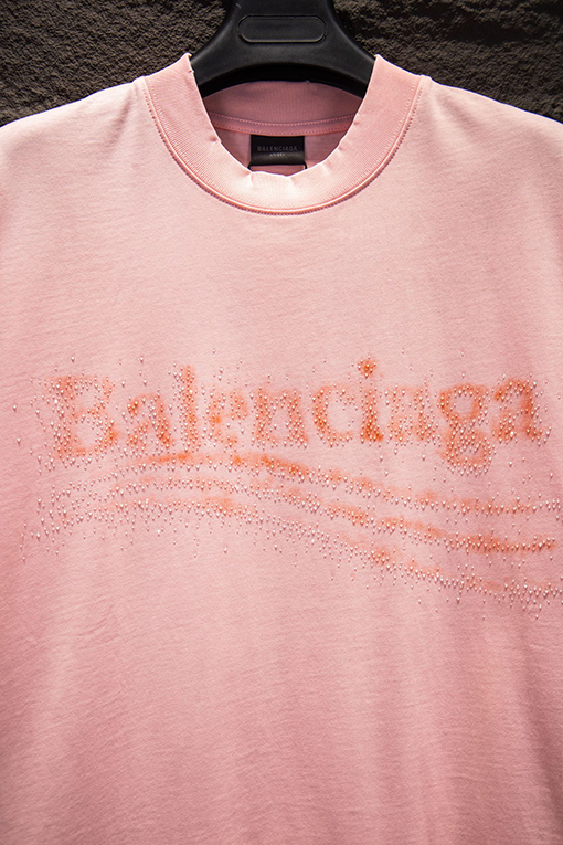バレンシアガ Balenciaga クラシックなダメージ破れプリントラインストーンの半袖Tシャツ