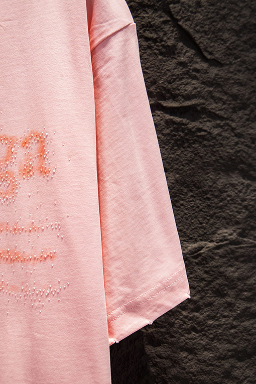 バレンシアガ Balenciaga クラシックなダメージ破れプリントラインストーンの半袖Tシャツ