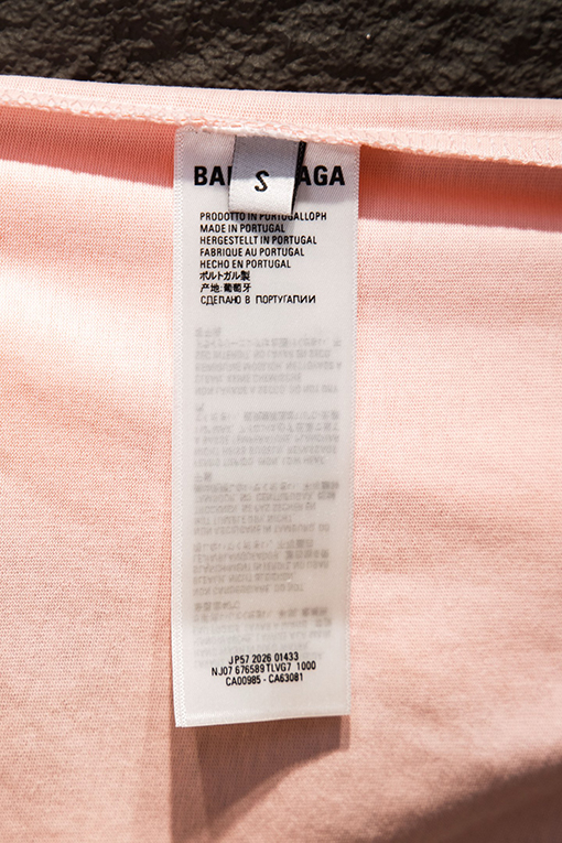 バレンシアガ Balenciaga クラシックなダメージ破れプリントラインストーンの半袖Tシャツ