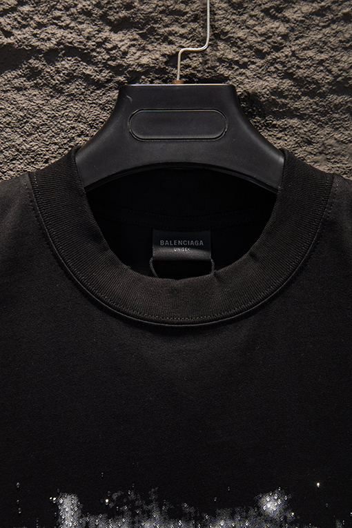 バレンシアガ Balenciaga クラシックなダメージ破れプリントラインストーンの半袖Tシャツ