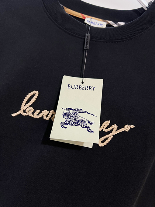 バーバリー BURBERRY 麻縄刺繍レタリング背中に軍馬柄ロゴクルーネック半袖Tシャツ