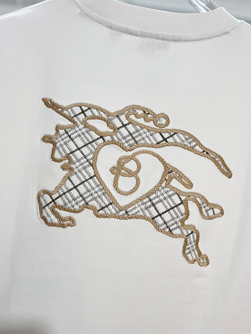 バーバリー BURBERRY 麻縄刺繍レタリング背中に軍馬柄ロゴクルーネック半袖Tシャツ