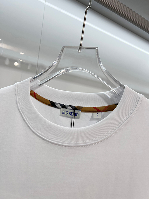 バーバリー BURBERRY 麻縄刺繍レタリング背中に軍馬柄ロゴクルーネック半袖Tシャツ