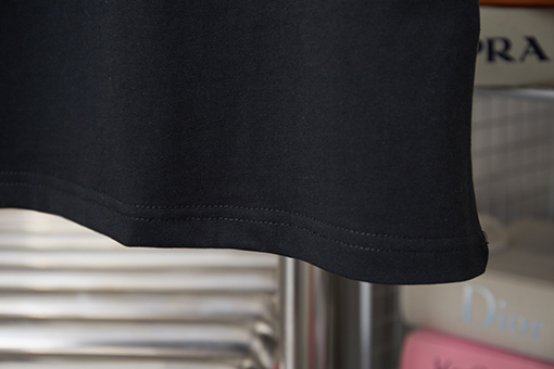 アミリスーパーコピー 新モデル刺繍レターロゴ半袖Tシャツ