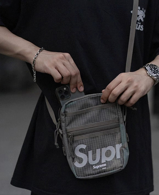 シュプリーム Supreme ミニショルダーバッグ
