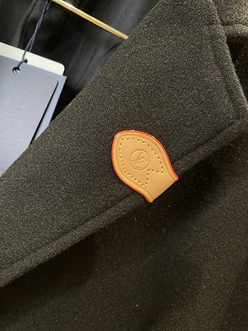 ルイヴィトン レザーVネックスーツジャケット