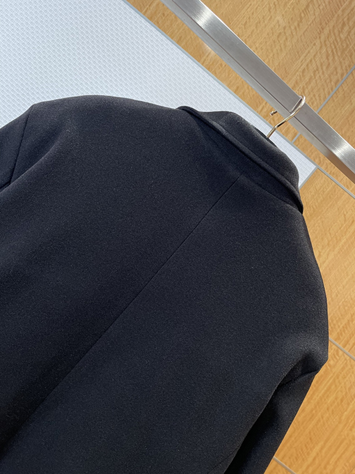 ルイヴィトン レザーVネックスーツジャケット