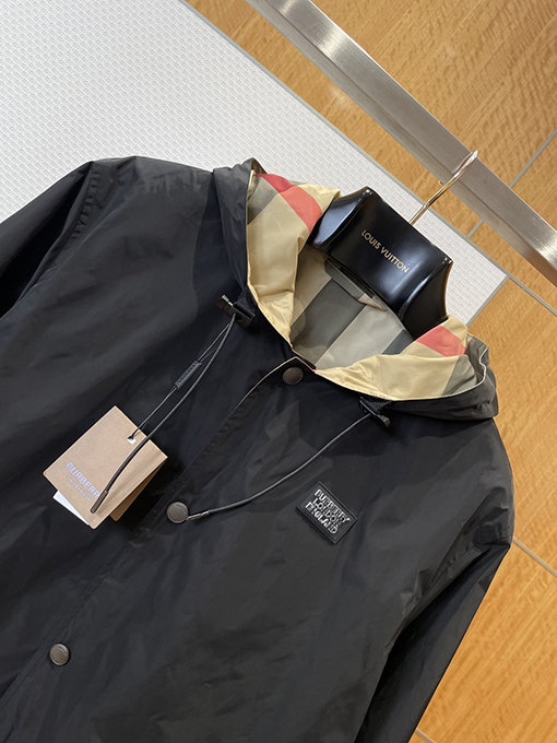 バーバリーコピー 両面リバーシブルチェック柄フード付きジャケット