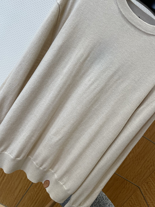 ルイヴィトン レザーバッジクルーネックニットセーター